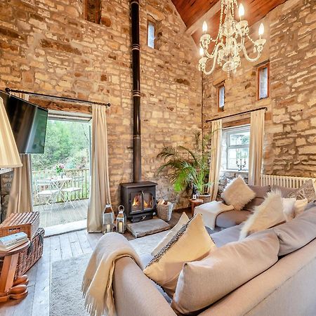 The Magical Barn Villa Холтуисъл Екстериор снимка